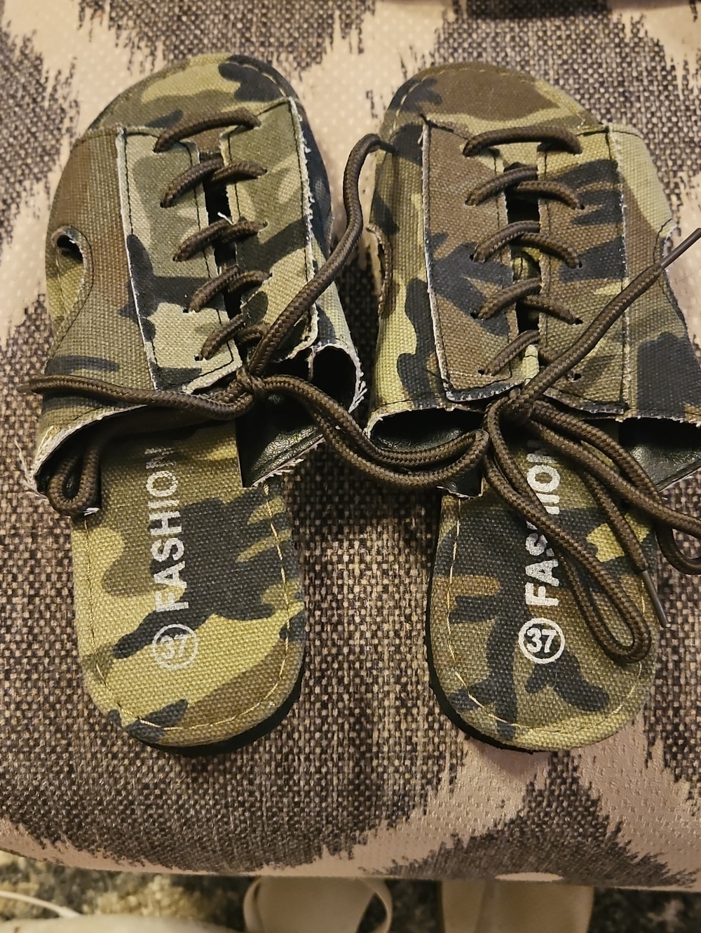 Camouflage Lace-Up Slide Sandals